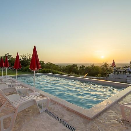 Bed And Breakfast Rogocana Labin  Esterno foto