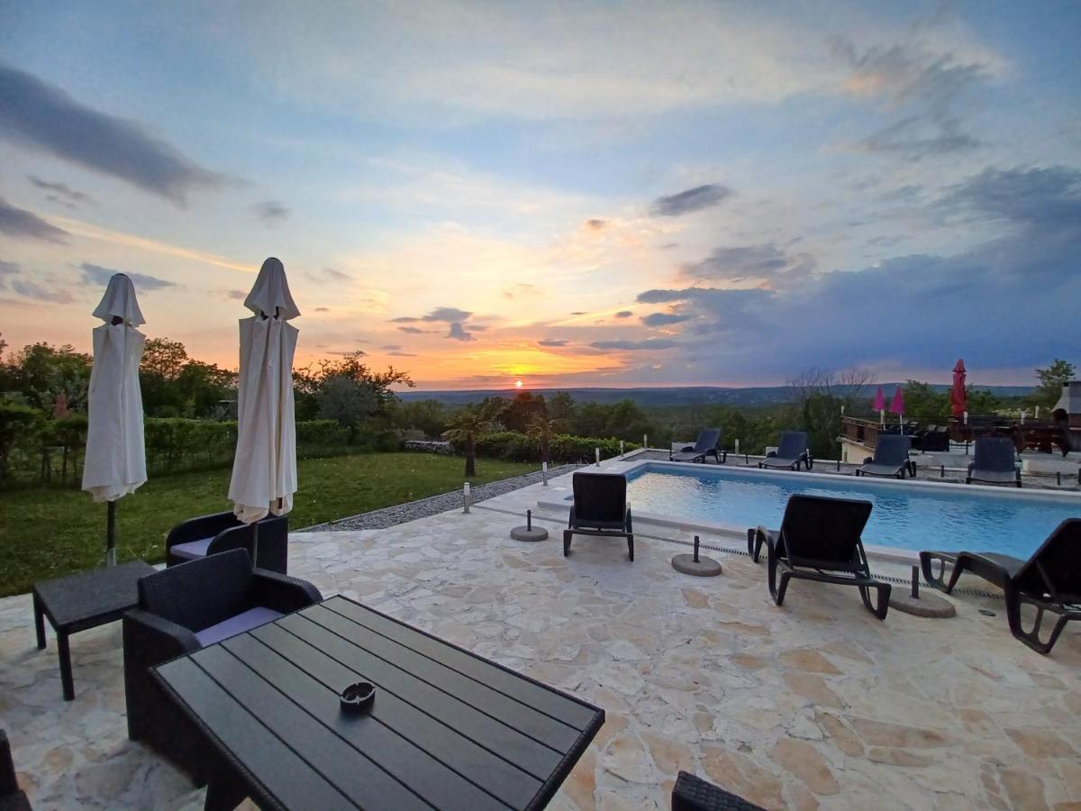 Bed And Breakfast Rogocana Labin  Esterno foto