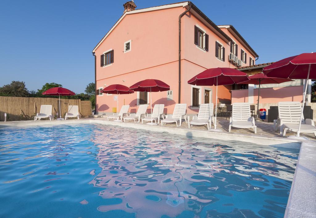 Bed And Breakfast Rogocana Labin  Esterno foto