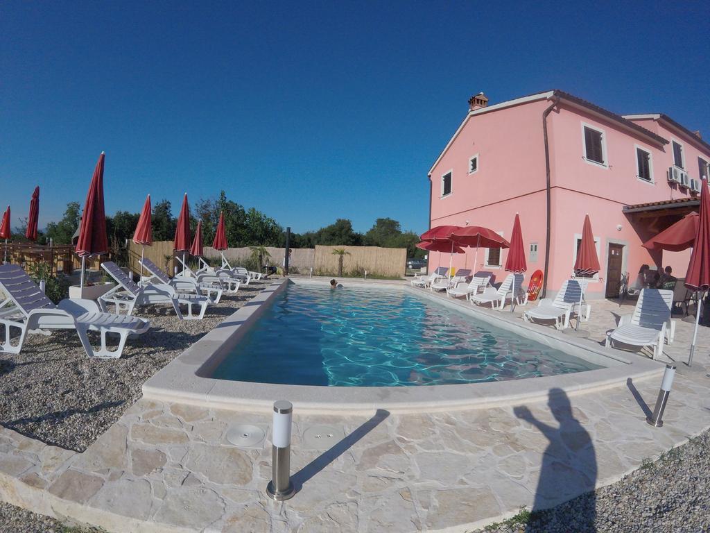 Bed And Breakfast Rogocana Labin  Esterno foto