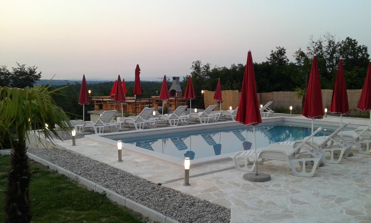 Bed And Breakfast Rogocana Labin  Esterno foto